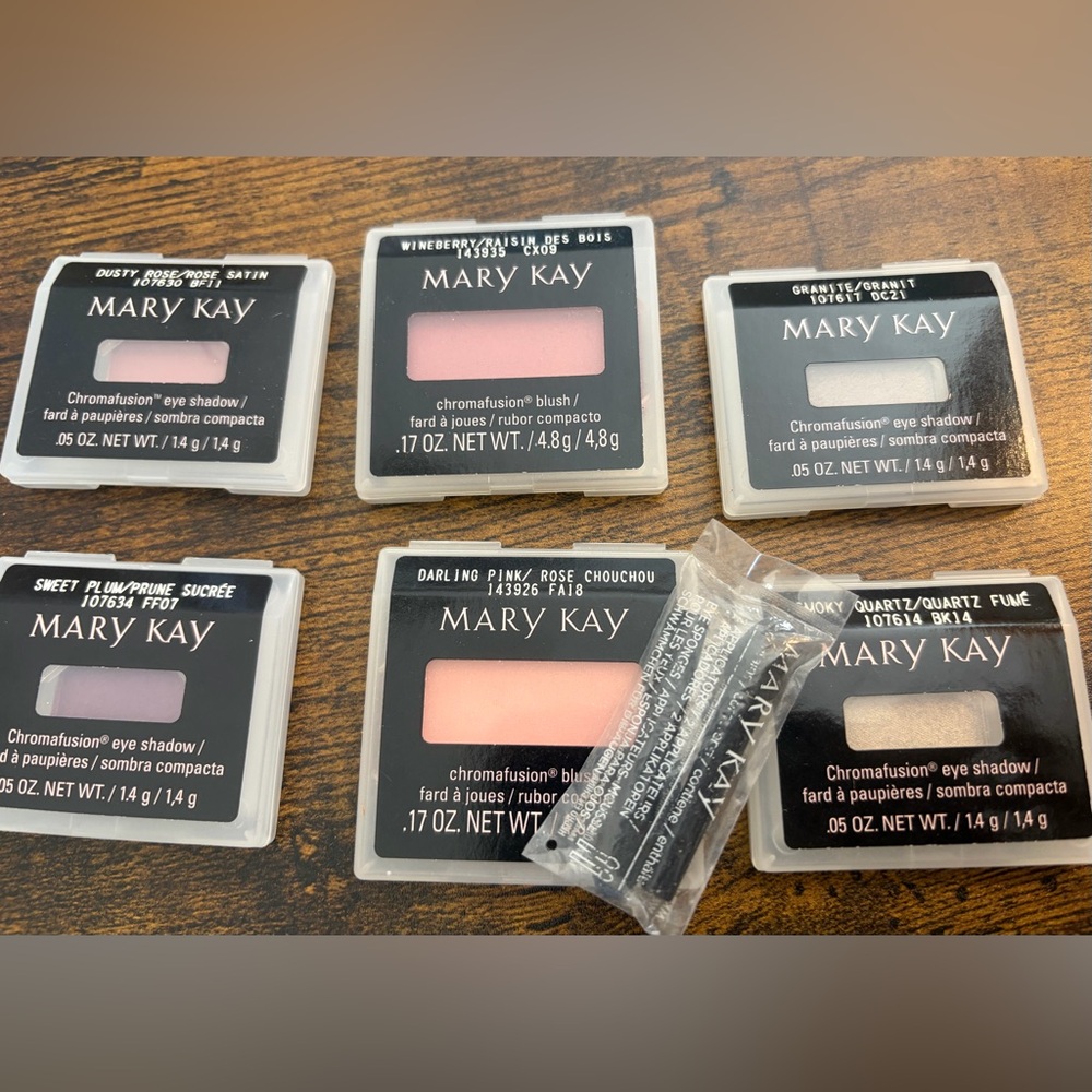 Mary Kay cheek and eye colors..